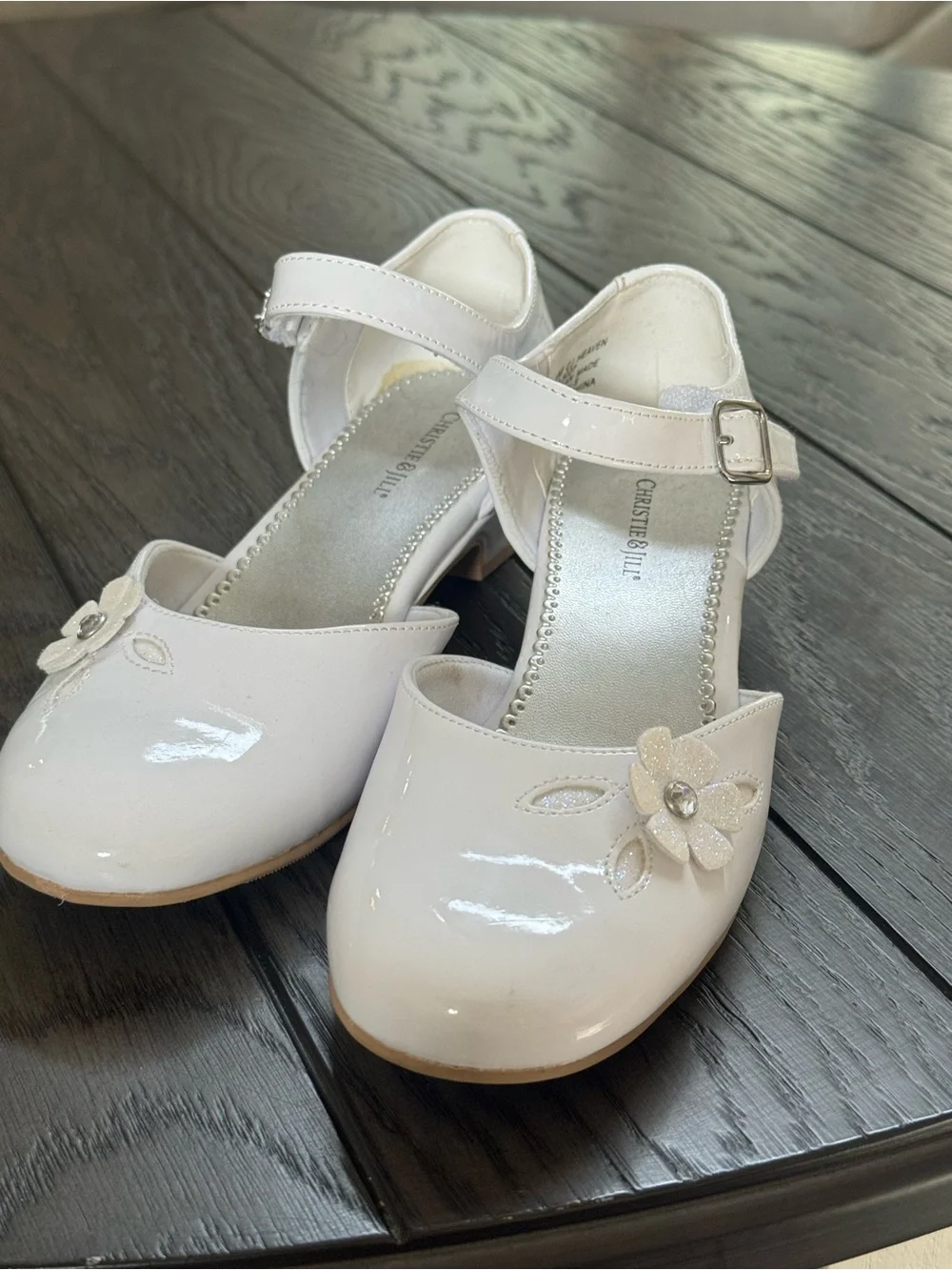 Girls White Patent Mary Jane Dress Shoes with Flower Accent